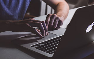 开云体育中国-立陶宛男篮险胜步行者，布克一己之力扛起全队