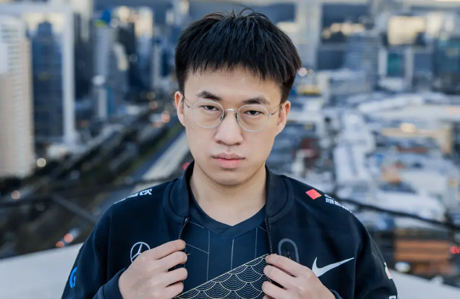 开云体育app-MAD轻取C9，Deft开启传奇时刻峡谷大战成都决赛之夜，技惊四座