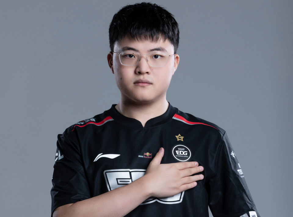 开云-IG鏖战DFM，Uzi极限生还后反打鏖战多局四强赛，引爆全场热议